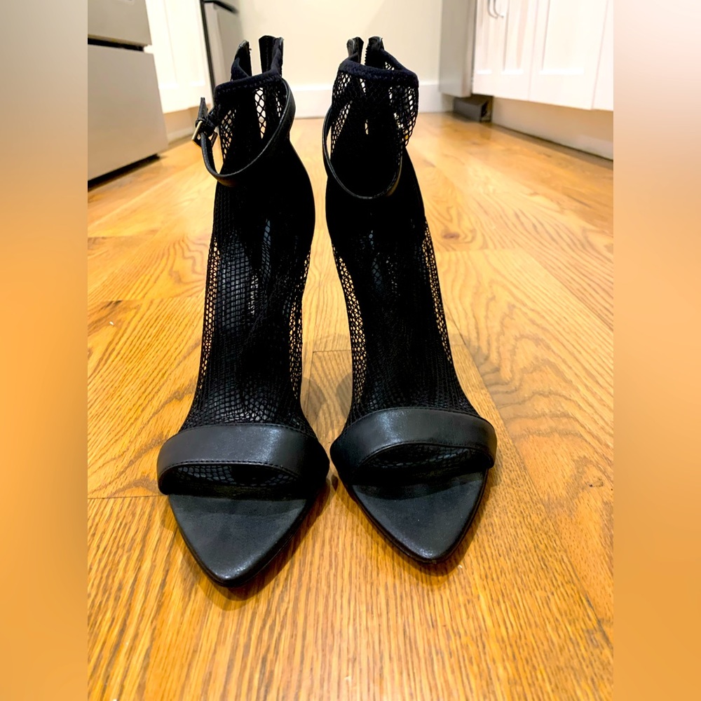 Open toe bootie